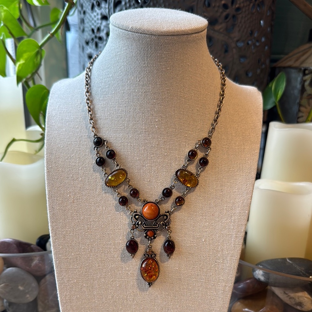 Elegant Faux Amber and Brown Necklace